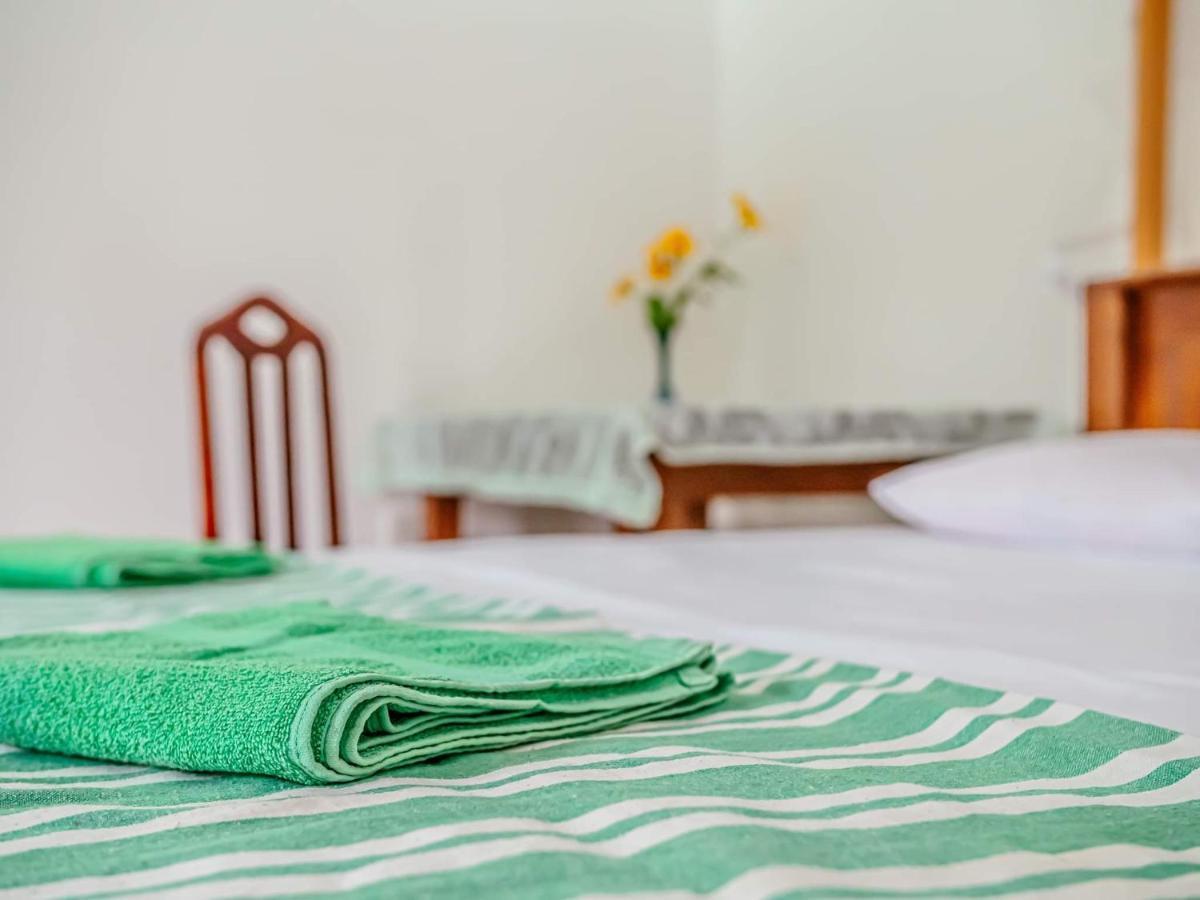 Surfing Guest House Matara Exterior photo