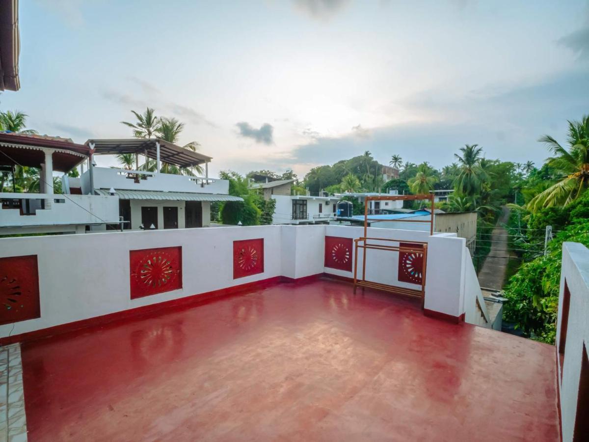 Surfing Guest House Matara Exterior photo