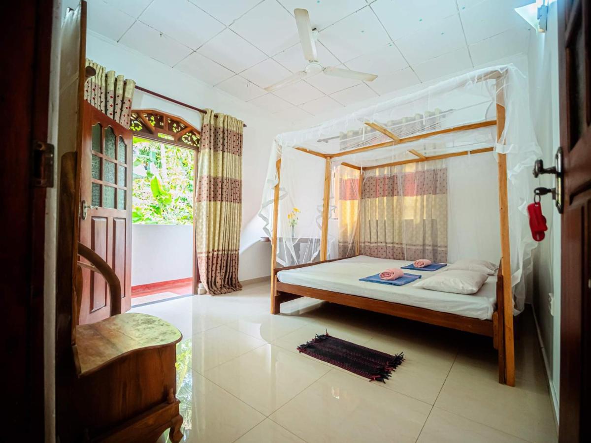 Surfing Guest House Matara Exterior photo