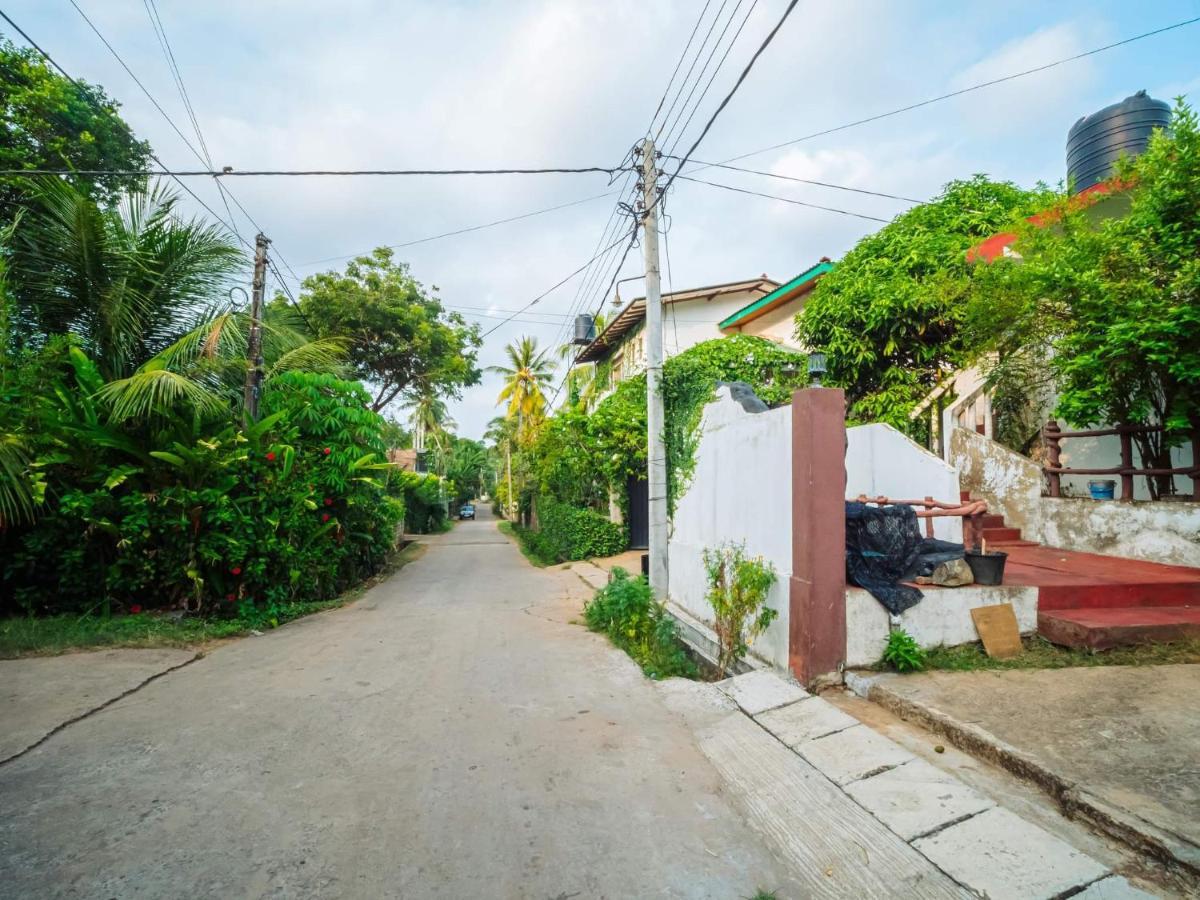 Surfing Guest House Matara Exterior photo